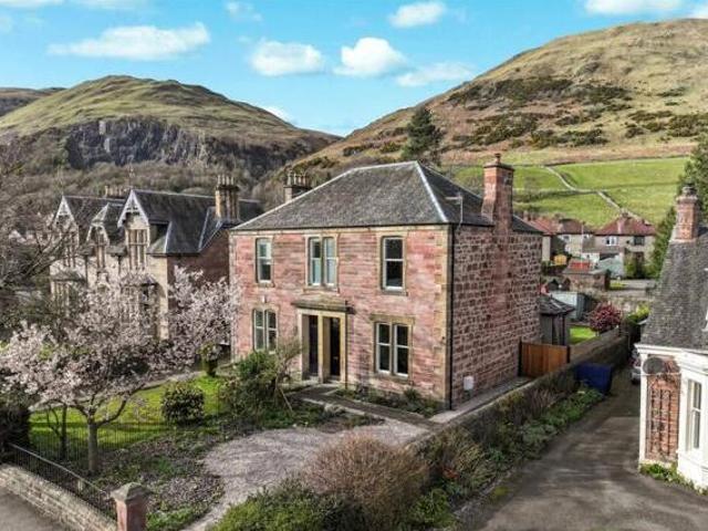 House for sale in Tillicoultry, Scotland