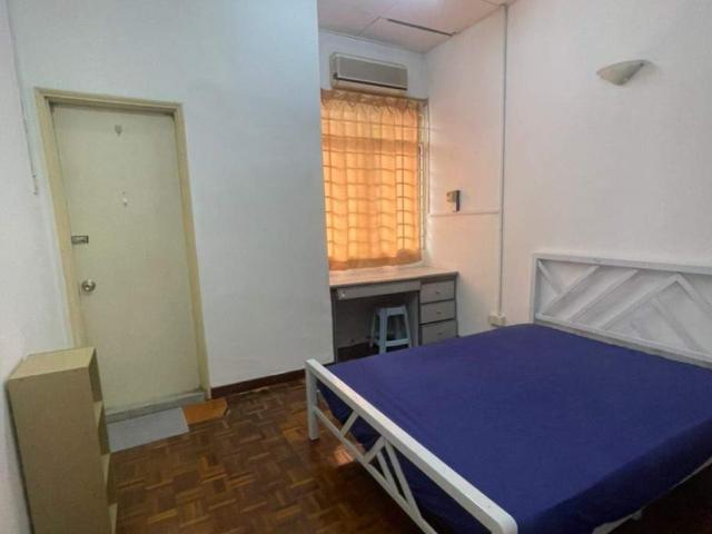 Room for rent in PJU 6, Petaling Jaya