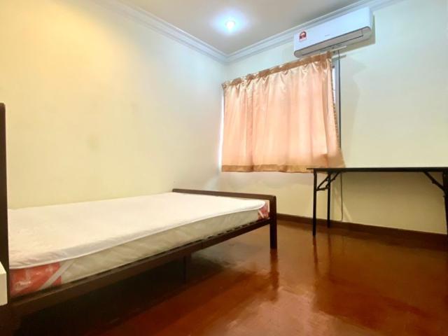 Room for rent in Petaling, Damansara Damai