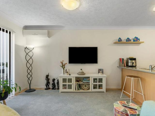 Apartment for rent in Palm Beach, Gold Coast City