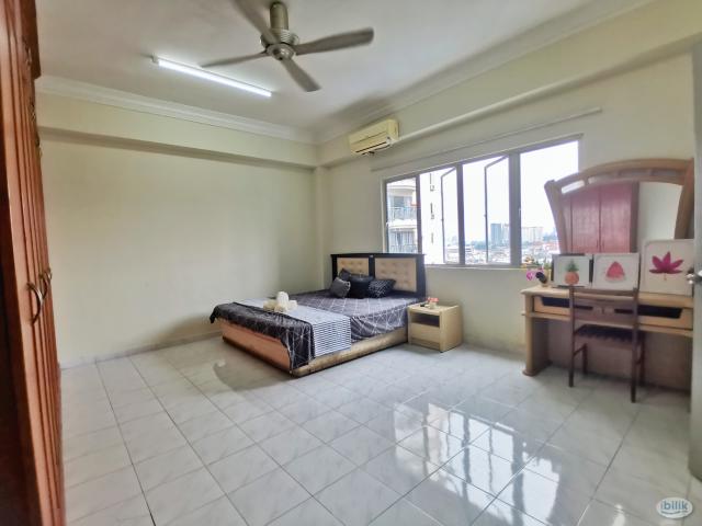 Room for rent in Petaling, Damansara Damai