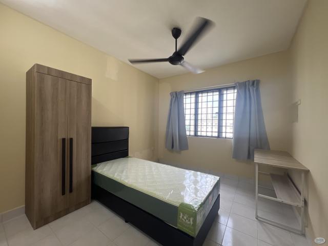 Room for rent in Petaling, Damansara Damai