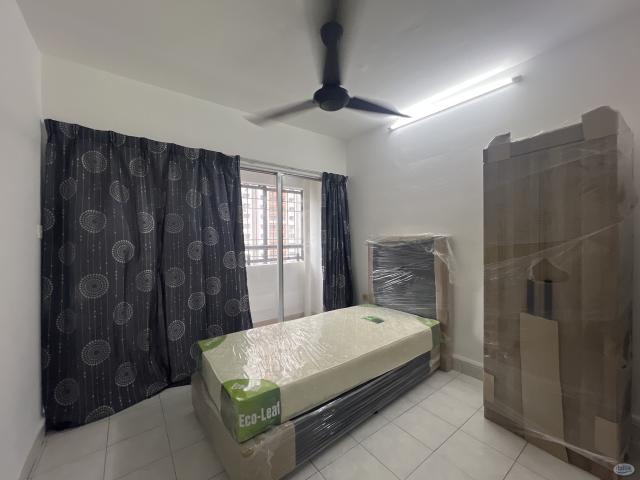 Room for rent in Petaling, Damansara Damai