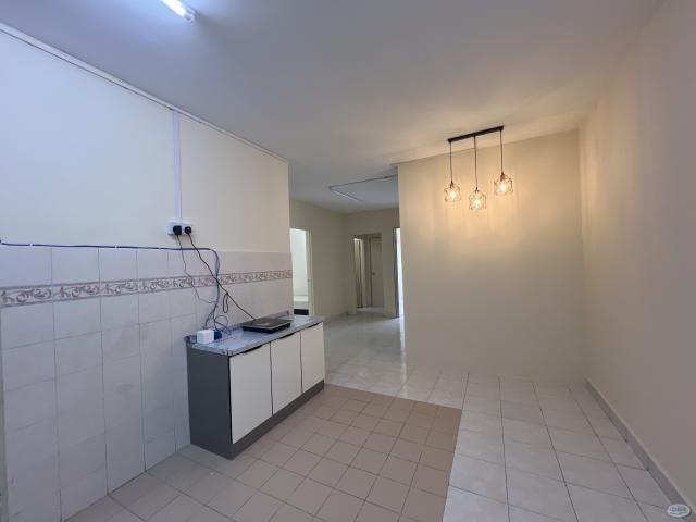 Room for rent in Petaling, Damansara Damai