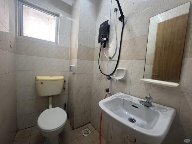 Room for rent in Petaling, Damansara Damai