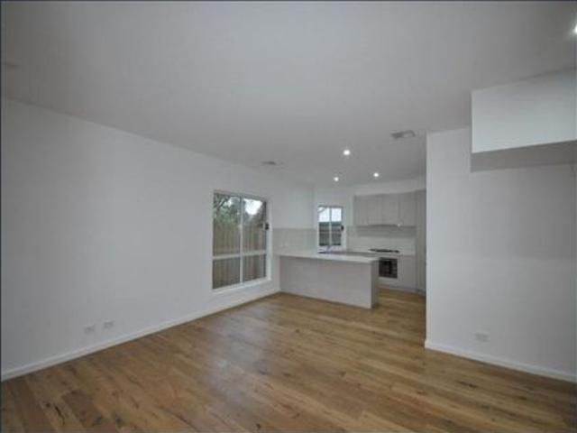 Townhouse for rent in Camerons Creek, Victoria