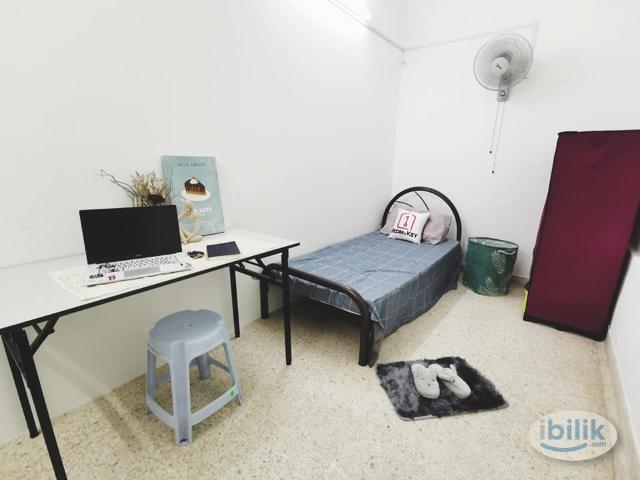 Room for rent in Petaling, Damansara Damai