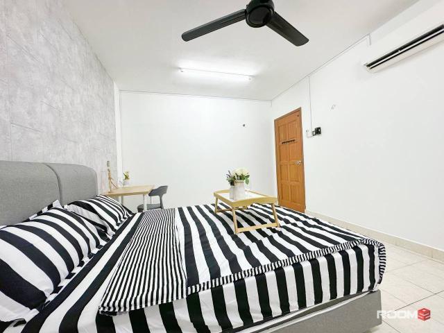 Room for rent in Petaling, Damansara Damai