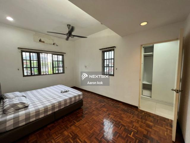 Residential House for sale in Malaka