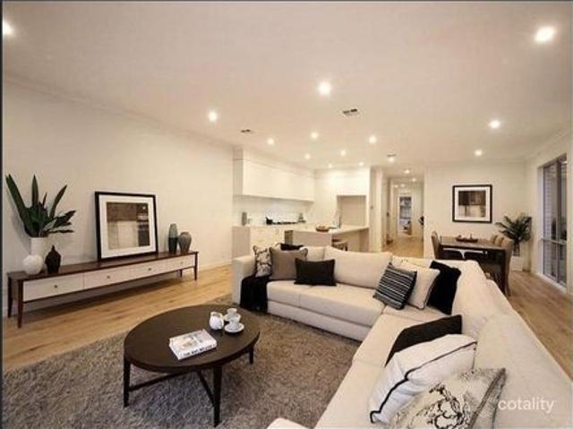 Townhouse for rent in Bentleigh, Melbourne