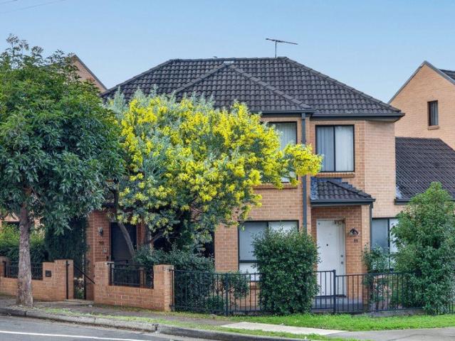 Townhouse for sale in Sydney, New South Wales