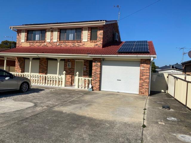 House for rent in Bossley Park, Sydney