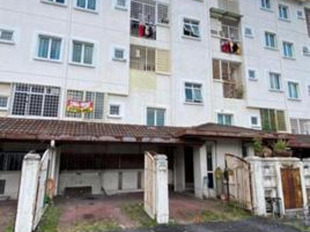 Townhouse for rent in Petaling, Subang Jaya