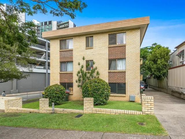 Apartment for rent in Toombul, Queensland