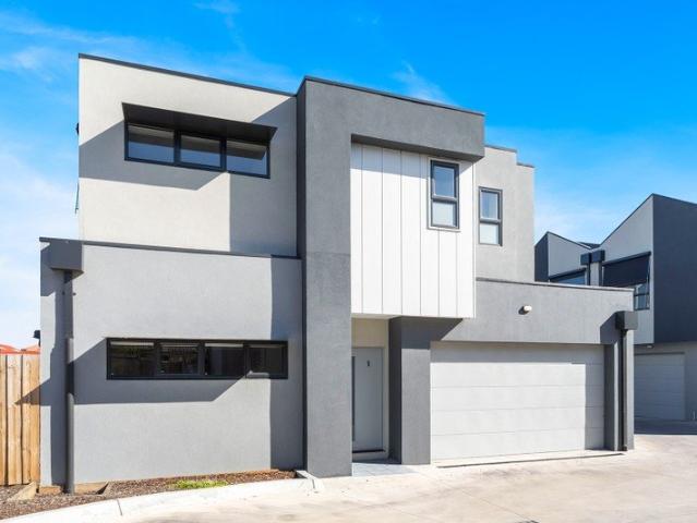 House for sale in Sydenham, Melbourne