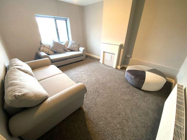 Apartment to rent in Bluebell, North Tipperary