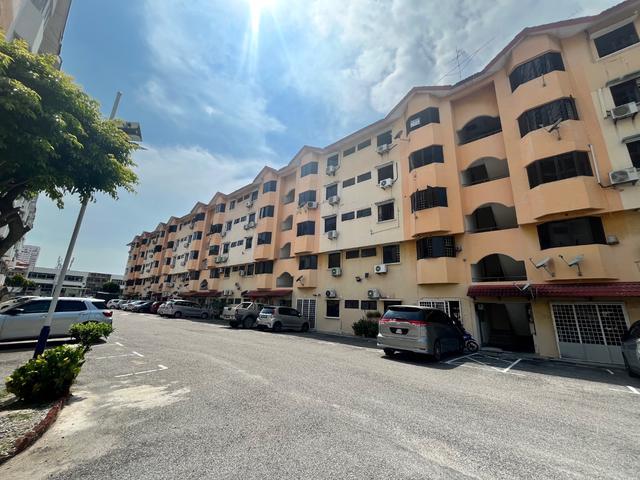 Apartment for sale in Malaka