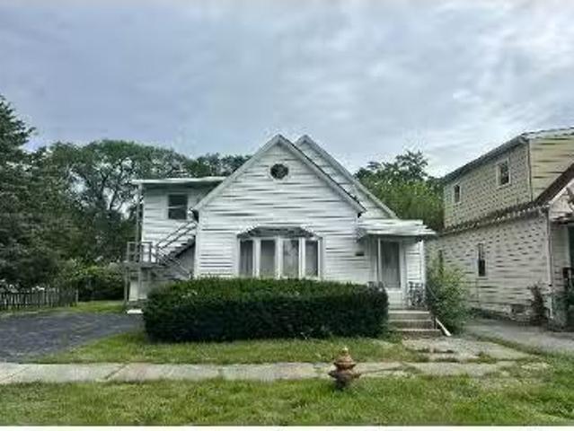House for sale in Bedford Park