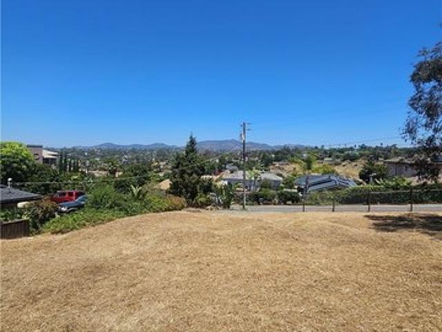 Land for sale in Vista, California