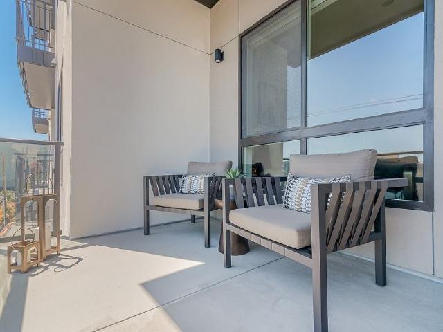 Apartment for rent in Canoga Park, California