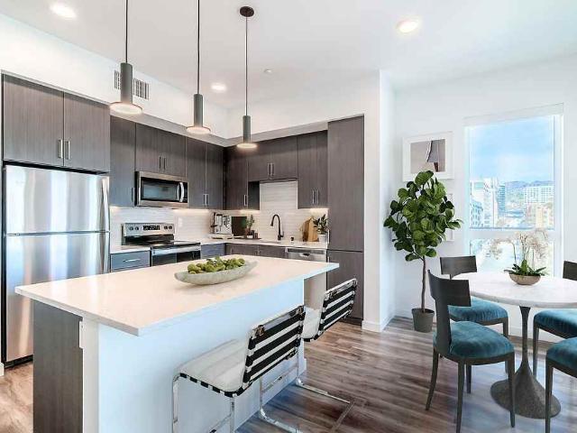 Apartment for rent in Canoga Park, California