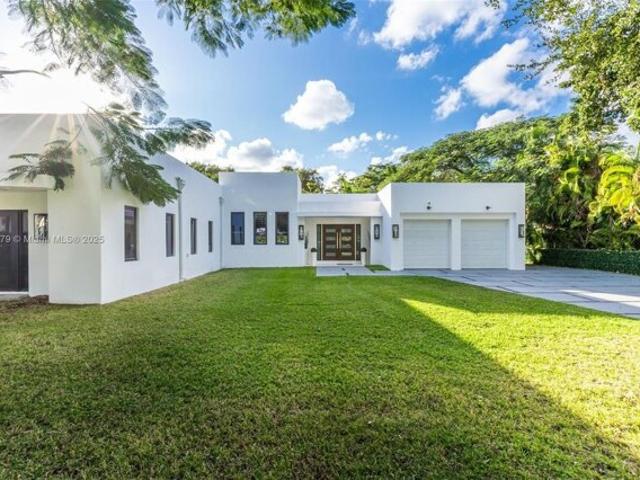 House for sale in Coral Gables
