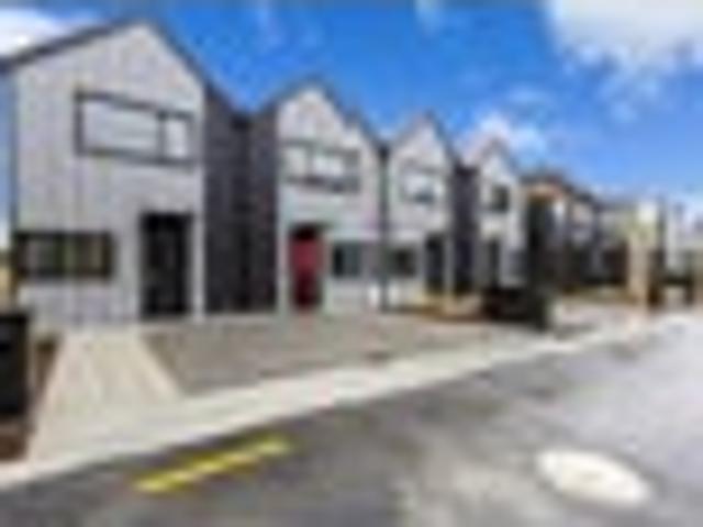 Townhouse for rent in Pauatahanui, Wellington