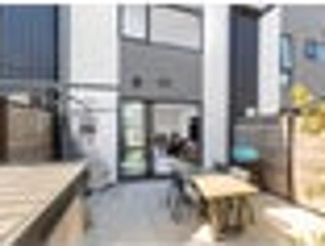 Townhouse for rent in Pauatahanui, Wellington