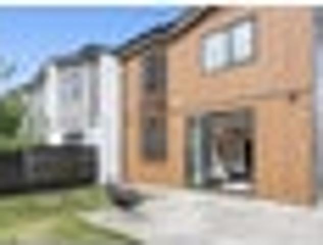Townhouse for rent in Pauatahanui, Wellington