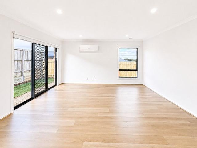 Room for rent in Camerons Creek, Victoria