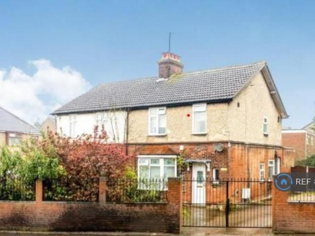 House for rent in Spring Park, Luton