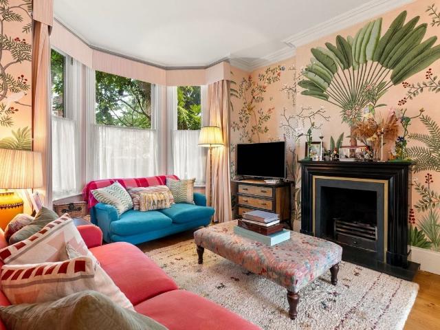 House for rent in North Kensington, Greater London