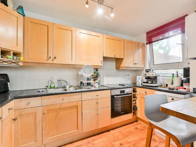 Apartment for rent in Battersea, Greater London
