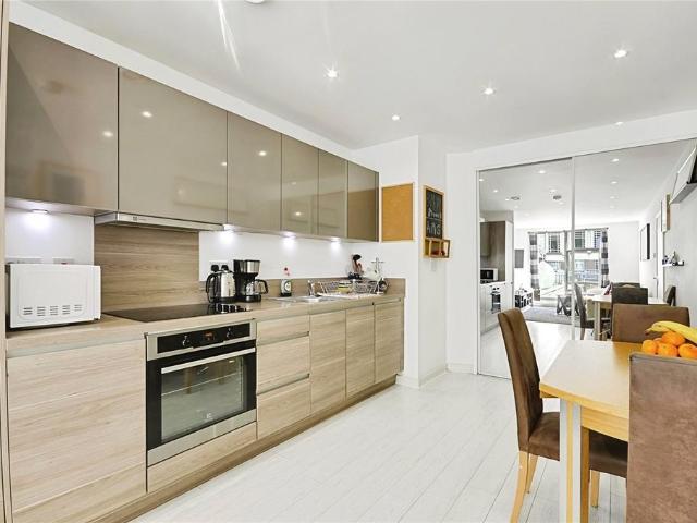 Apartment for rent in London Borough of Hounslow, Greater London
