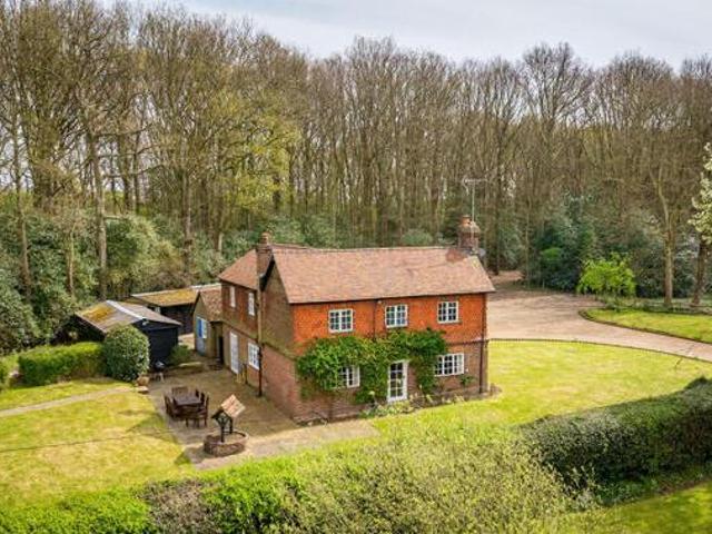 House for sale in Pachesham Park, Surrey