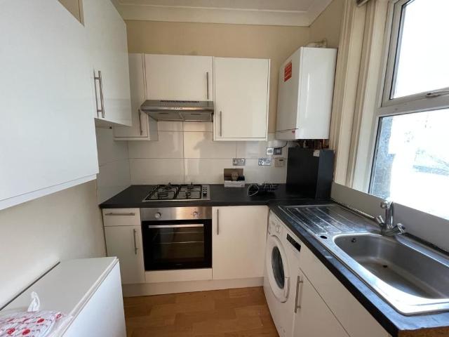 Apartment for rent in Mapesbury, Greater London