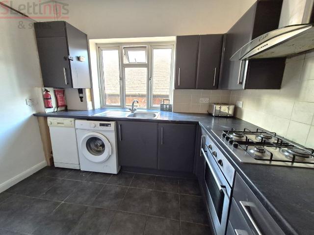 Apartment for rent in Mapesbury, Greater London