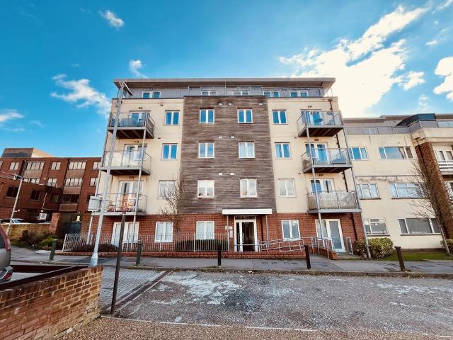 Apartment for rent in Sunnymede, Billericay