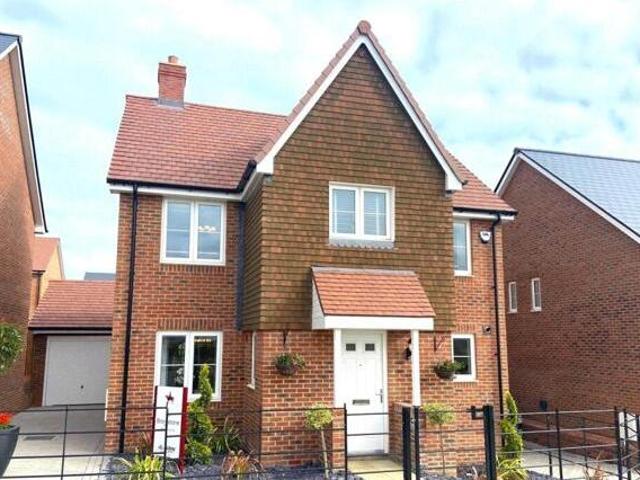 House for sale in Mill Hill, Ash