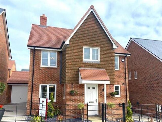 House for sale in Mill Hill, Ash