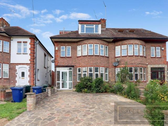 House for rent in London Borough of Barnet, Greater London