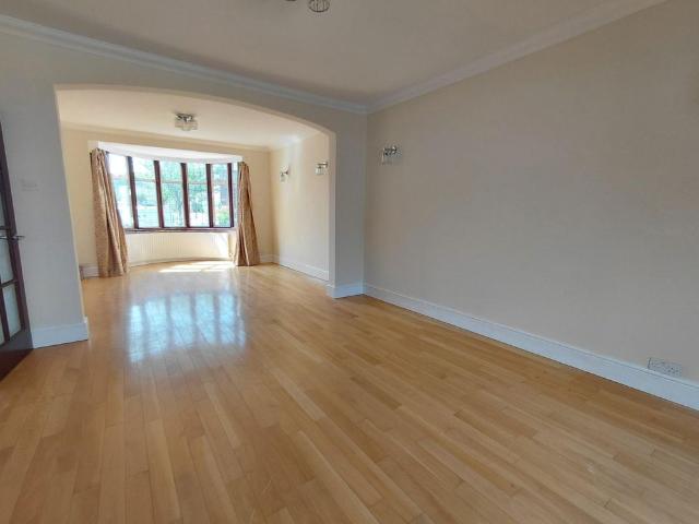 House for rent in West Finchley, Greater London