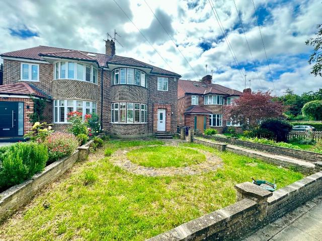 House for rent in West Finchley, Greater London