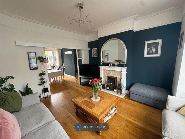 Room for rent in Upton, Acol