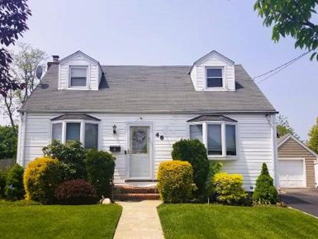 House for sale in Babylon, New York
