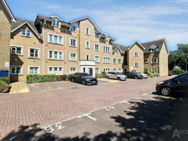 Apartment for rent in Noak Hill, Essex