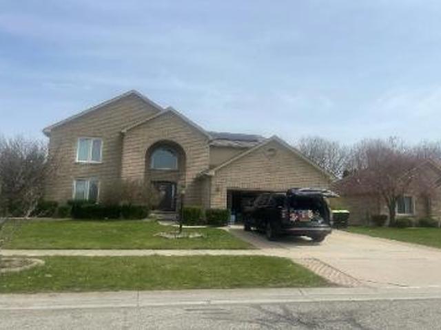 House for sale in Macomb
