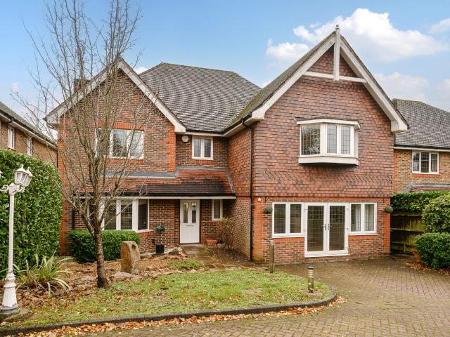 House for rent in Nork, Red Hill