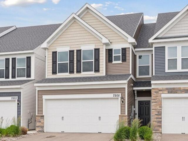 House for sale in Maple Grove House for sale in Maple Grove