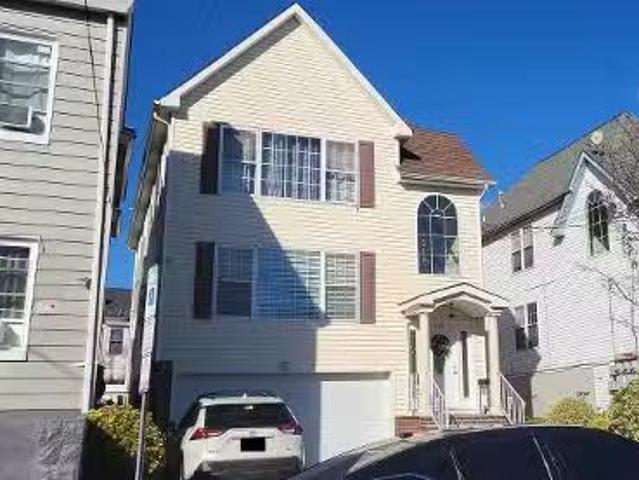 House for sale in Paterson